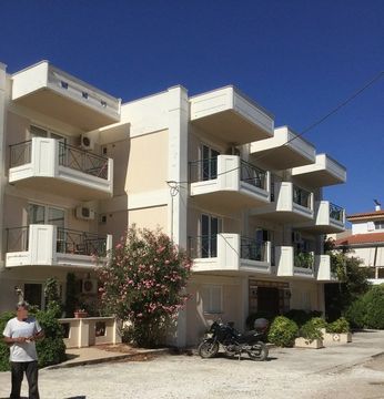 Apartment house w Patras