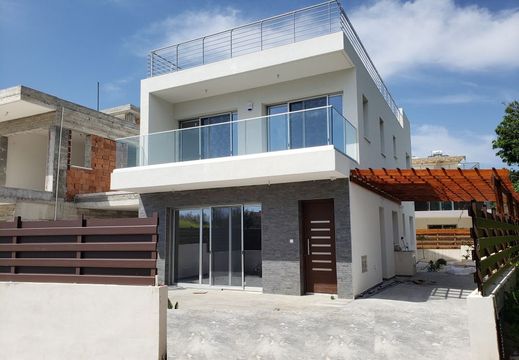Detached house w Paphos