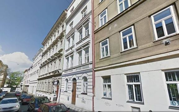 Apartment house w Prague 2