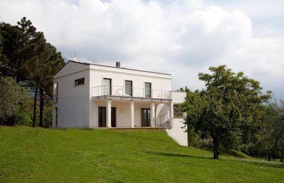 Villa w Pietrasanta