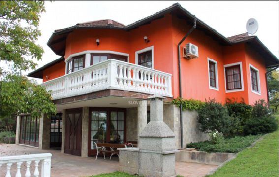 Villa w Sevnica