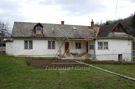 Detached house w Snina