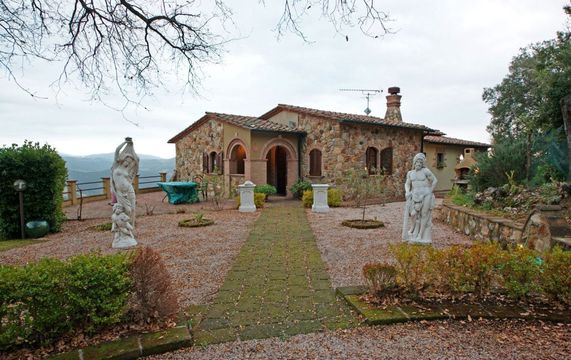 Villa w Montecatini Val di Cecina