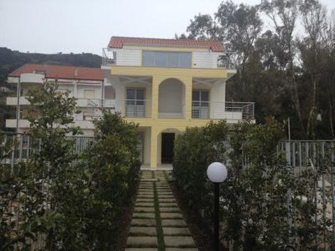 Villa w Marinella