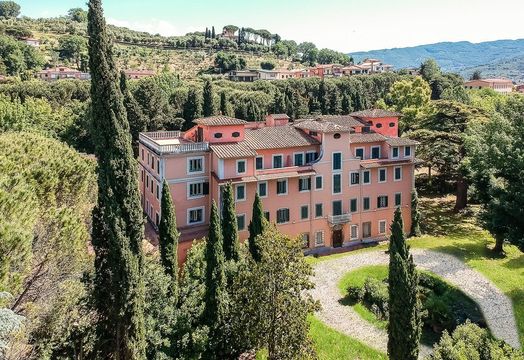 Villa w Montecatini Terme