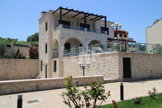 Villa w Εβραϊκή