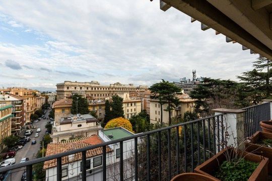 Penthouse w Rome