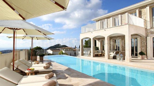 Villa w Balearic Islands