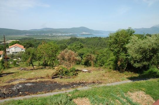 Land w Kavač
