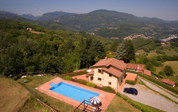 Villa w Castelnuovo di Garfagnana