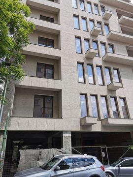 Apartment house w Bucharest