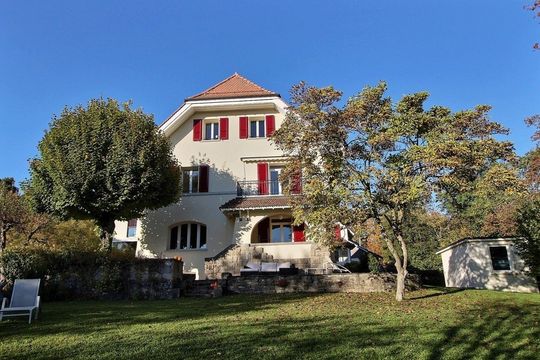 House w Lausanne