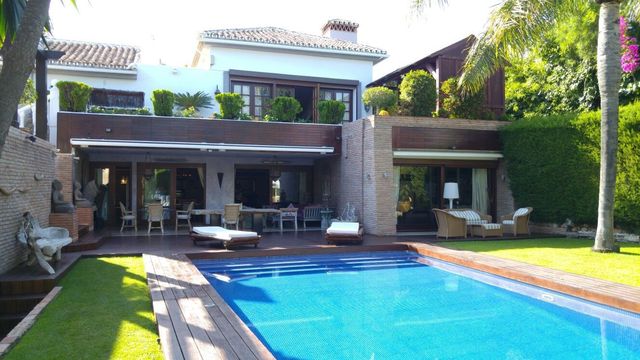 Villa w Malaga