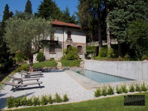 Villa w Argegno