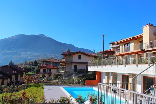 Apartment w Riva di Solto